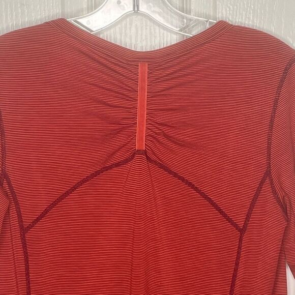 Marmot Sz M Long Sleeve Shirt Ruched Back Rust Split Vneck - Picture 7 of 13